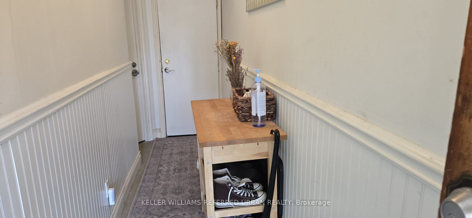 Additional image 2 of Main-237 Montrose Avenue, Toronto, ON, M6G 3G6