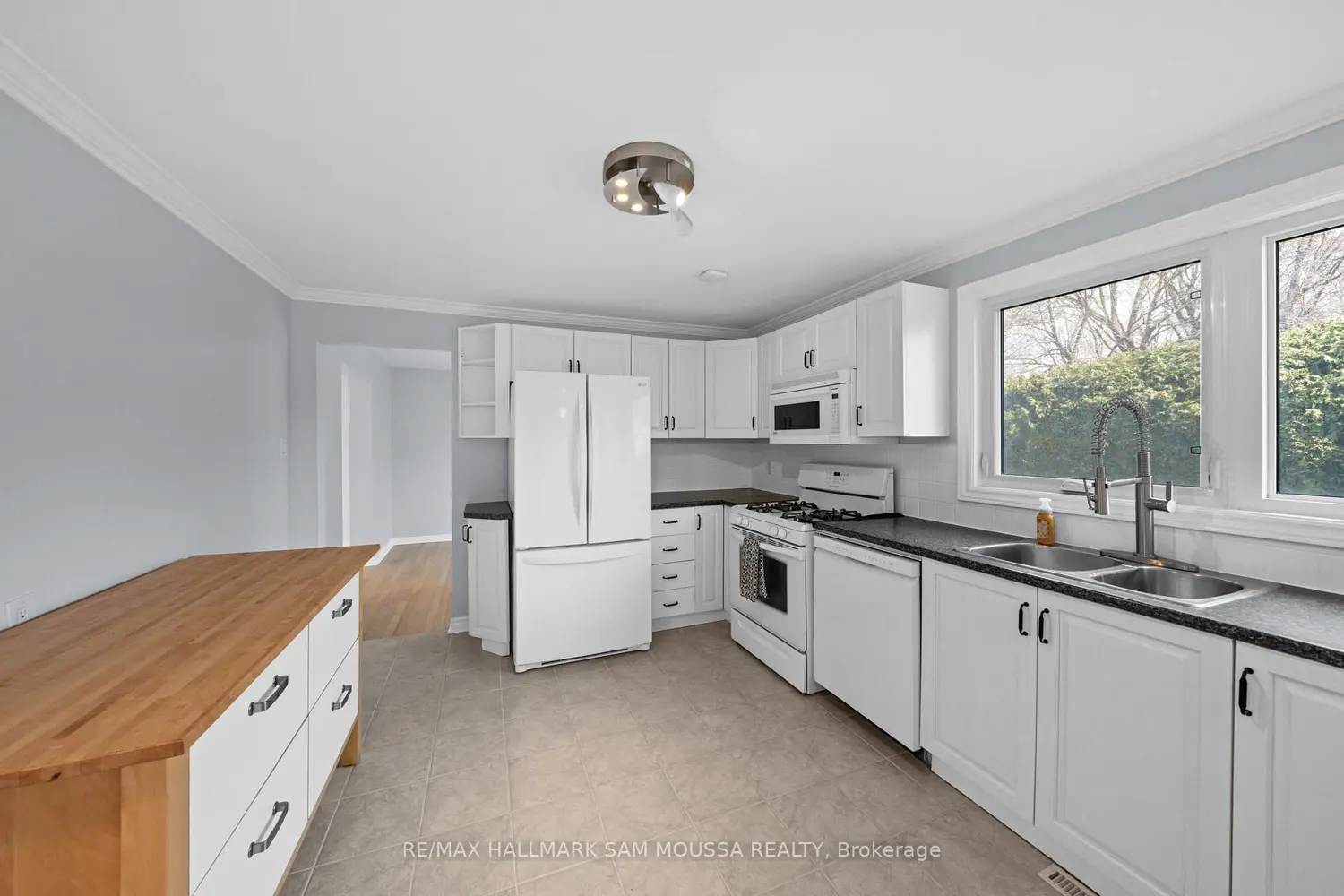 Additional image 5 of 2750 Consul Avenue