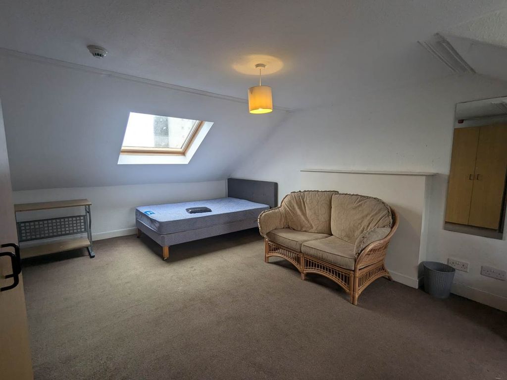 Additional image 13 of 4 bed shared accommodation to rentBank Street, Dundee DD1
