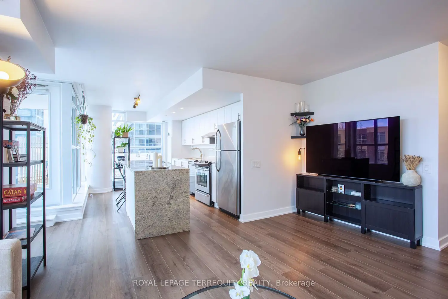 Additional image 9 of 19 Singer Court 221