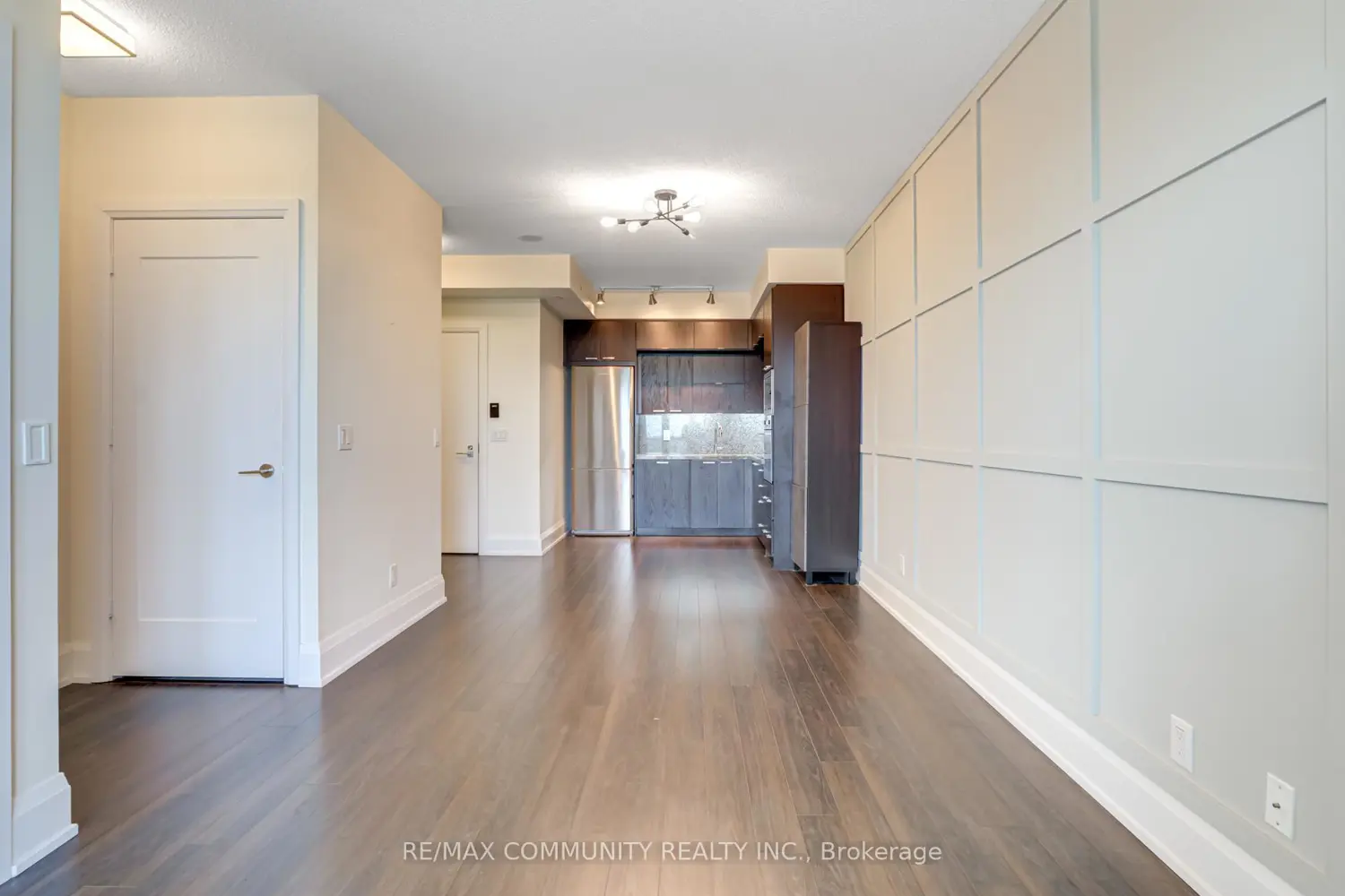 Additional image 11 of 120 Harrison Garden Boulevard 1008