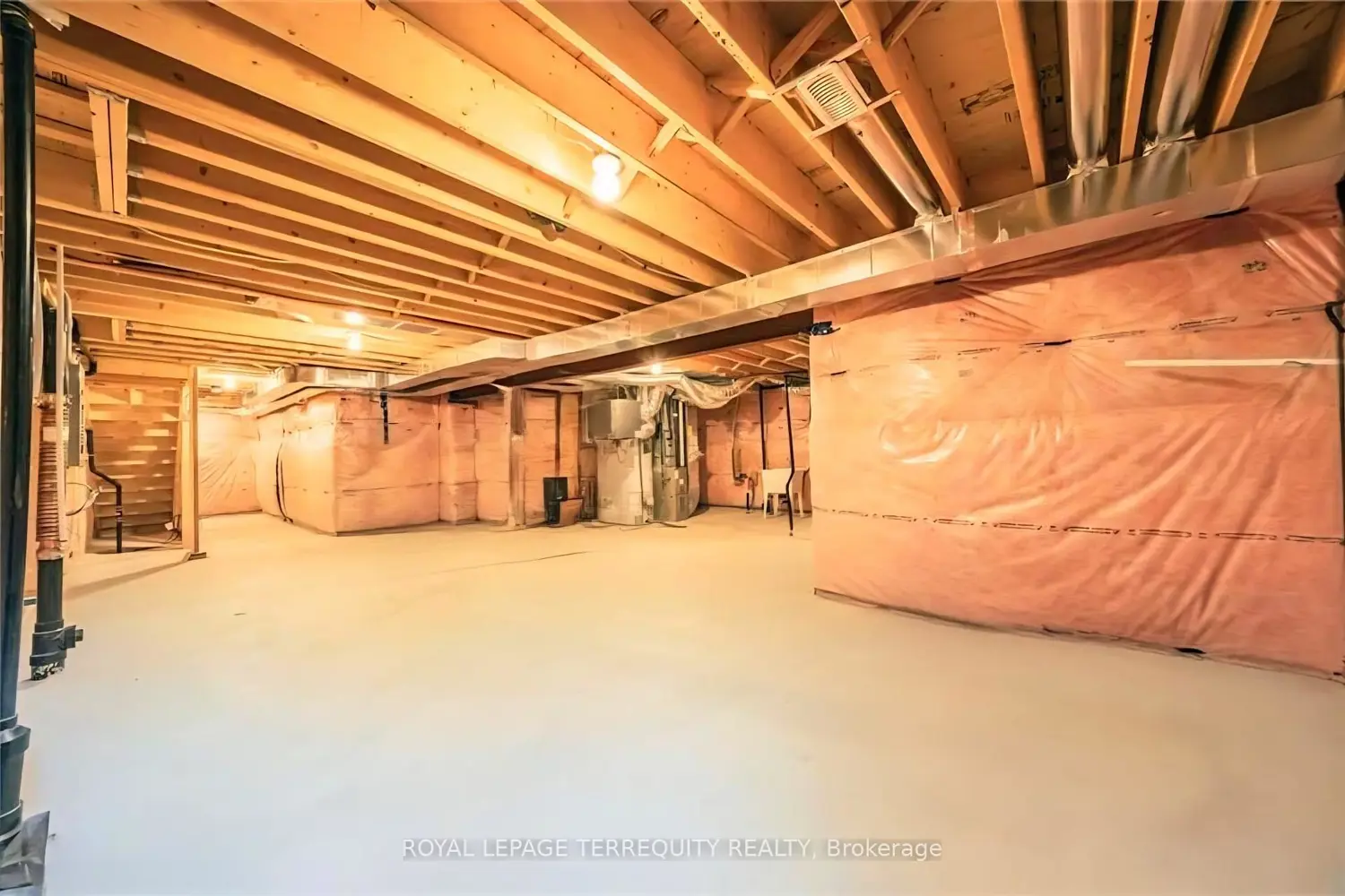 Additional image 18 of 44 Cottonwood Crescent
