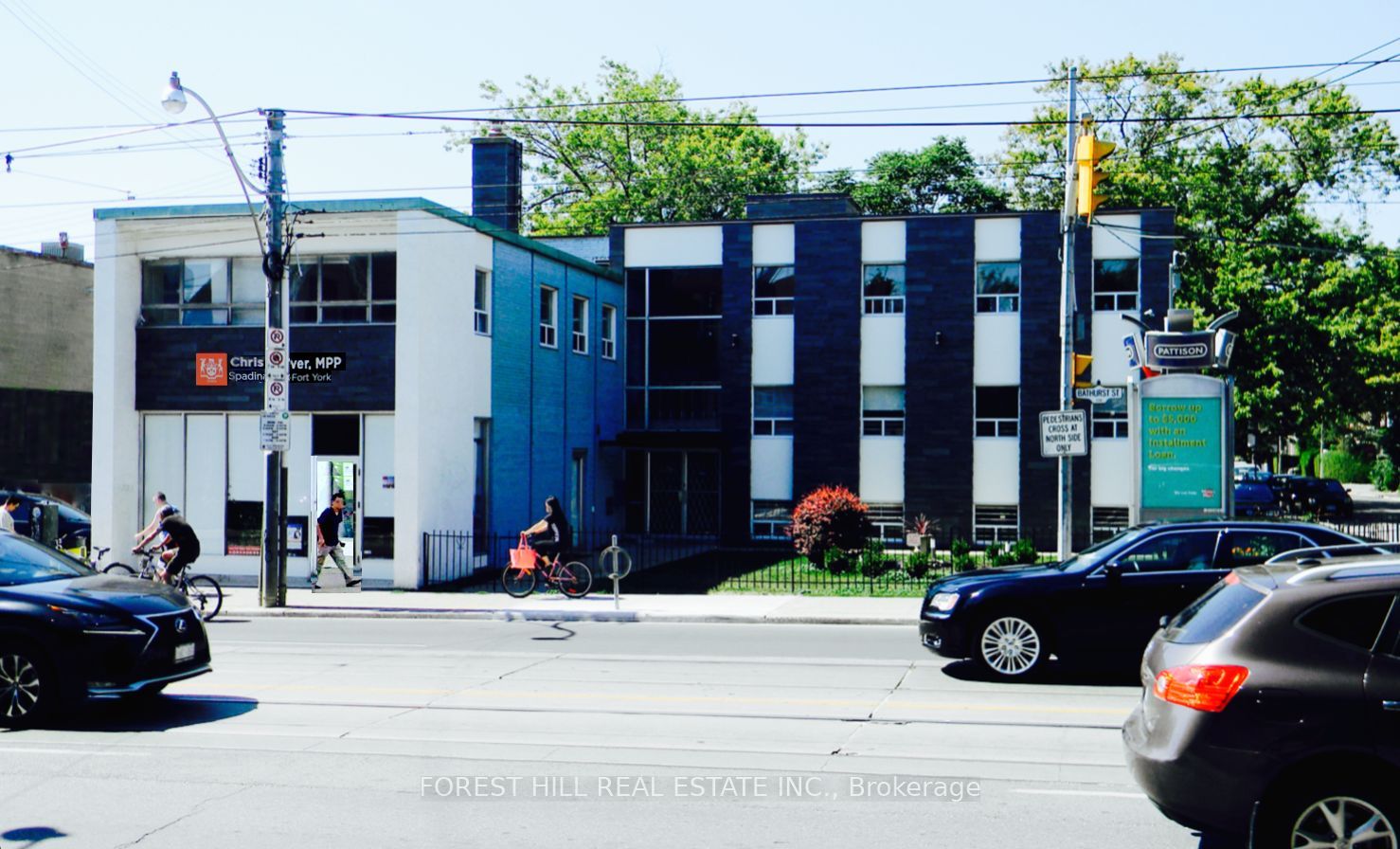 250-226 Bathurst Street, Toronto, ON, M5T 2R9
