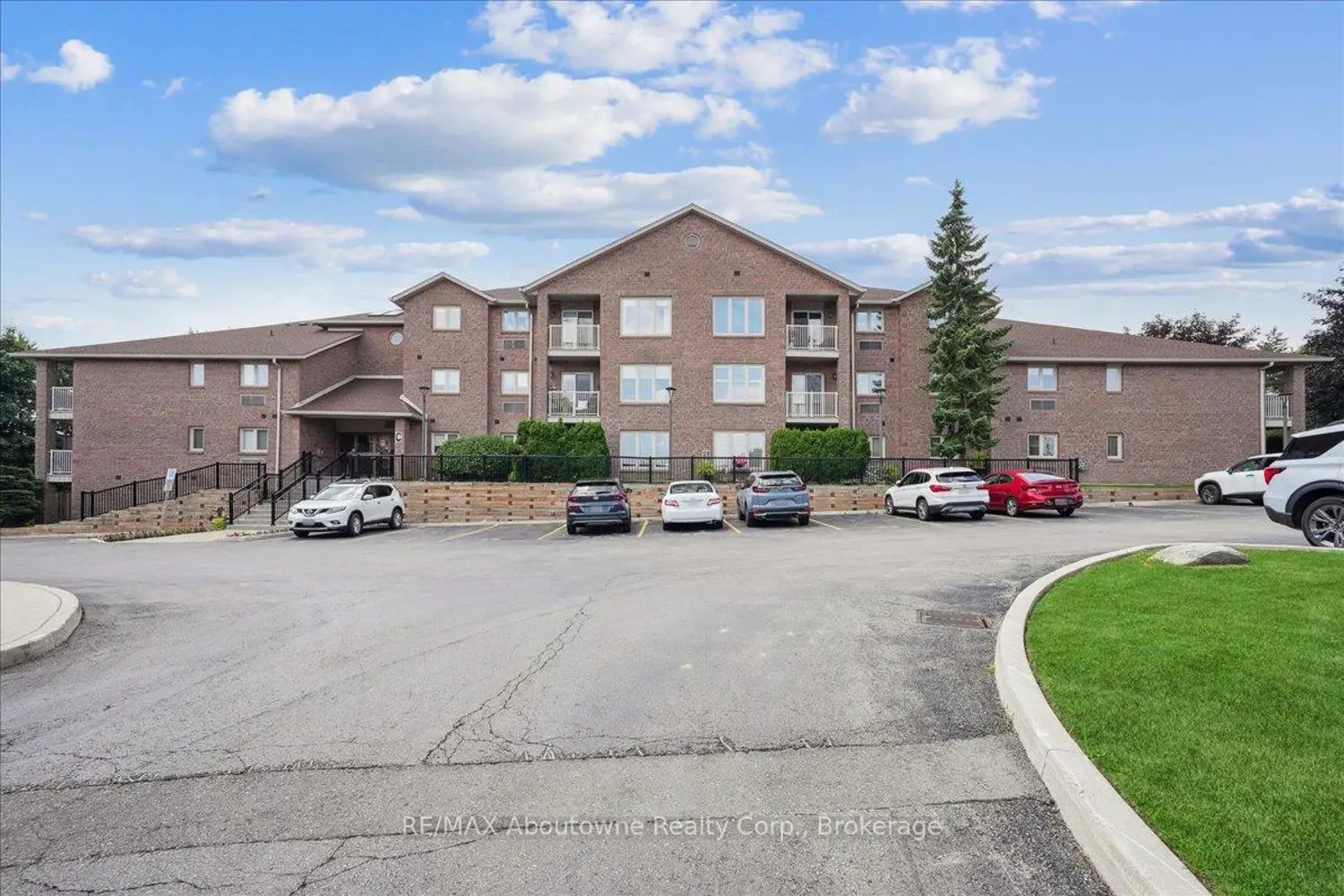 3050 Pinemeadow Drive 62