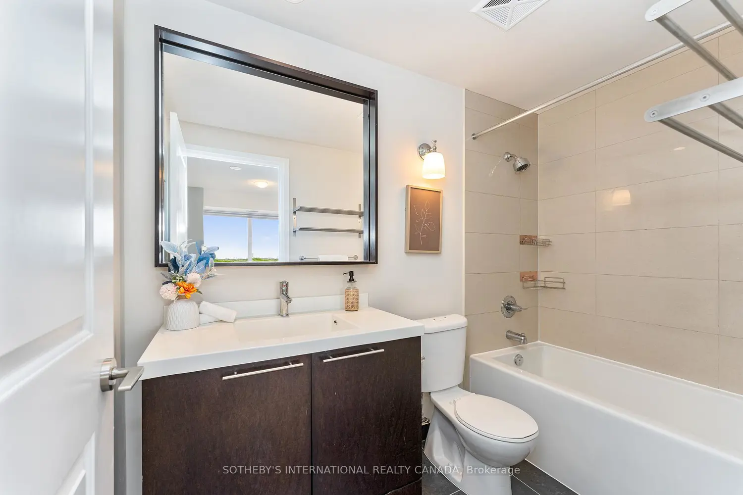 Additional image 12 of 100 Harrison Garden Boulevard 824