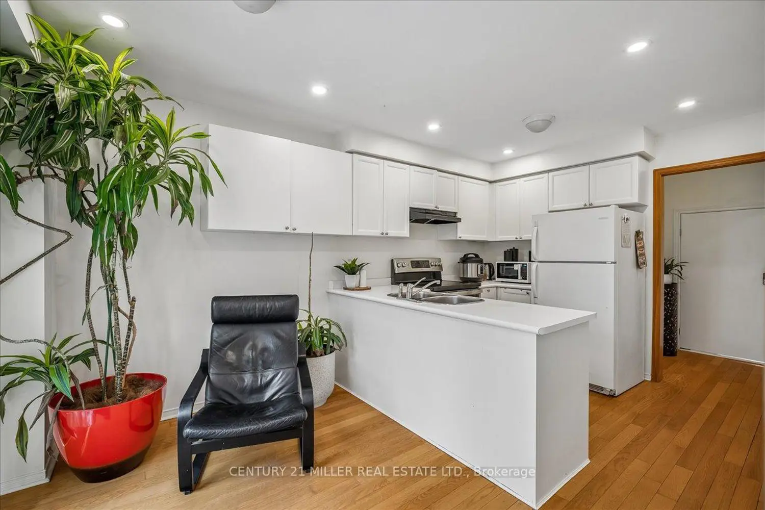 Additional image 4 of 421 Levanna Lane