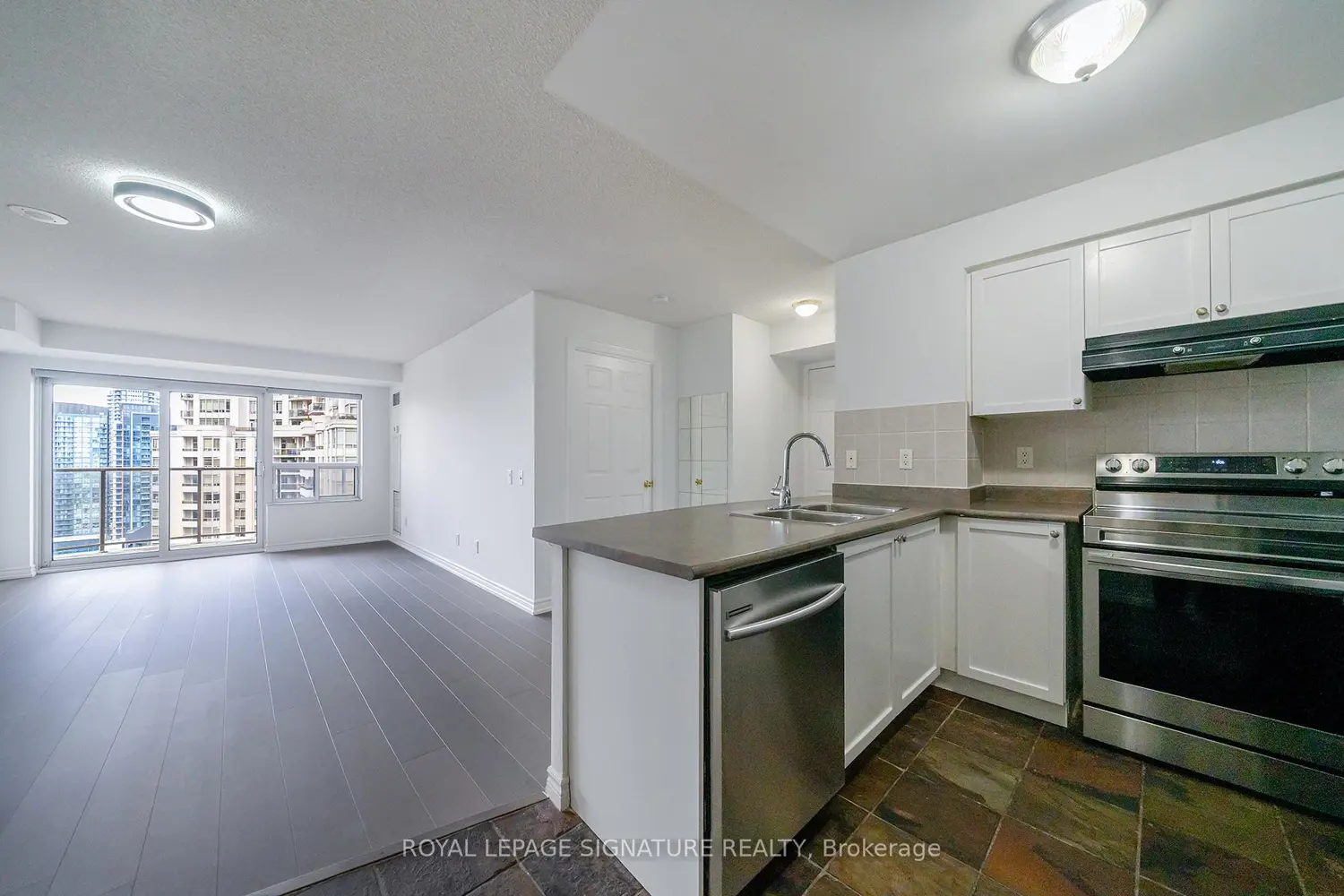 Additional image 2 of 25 Kingsbridge Garden Circle 2321