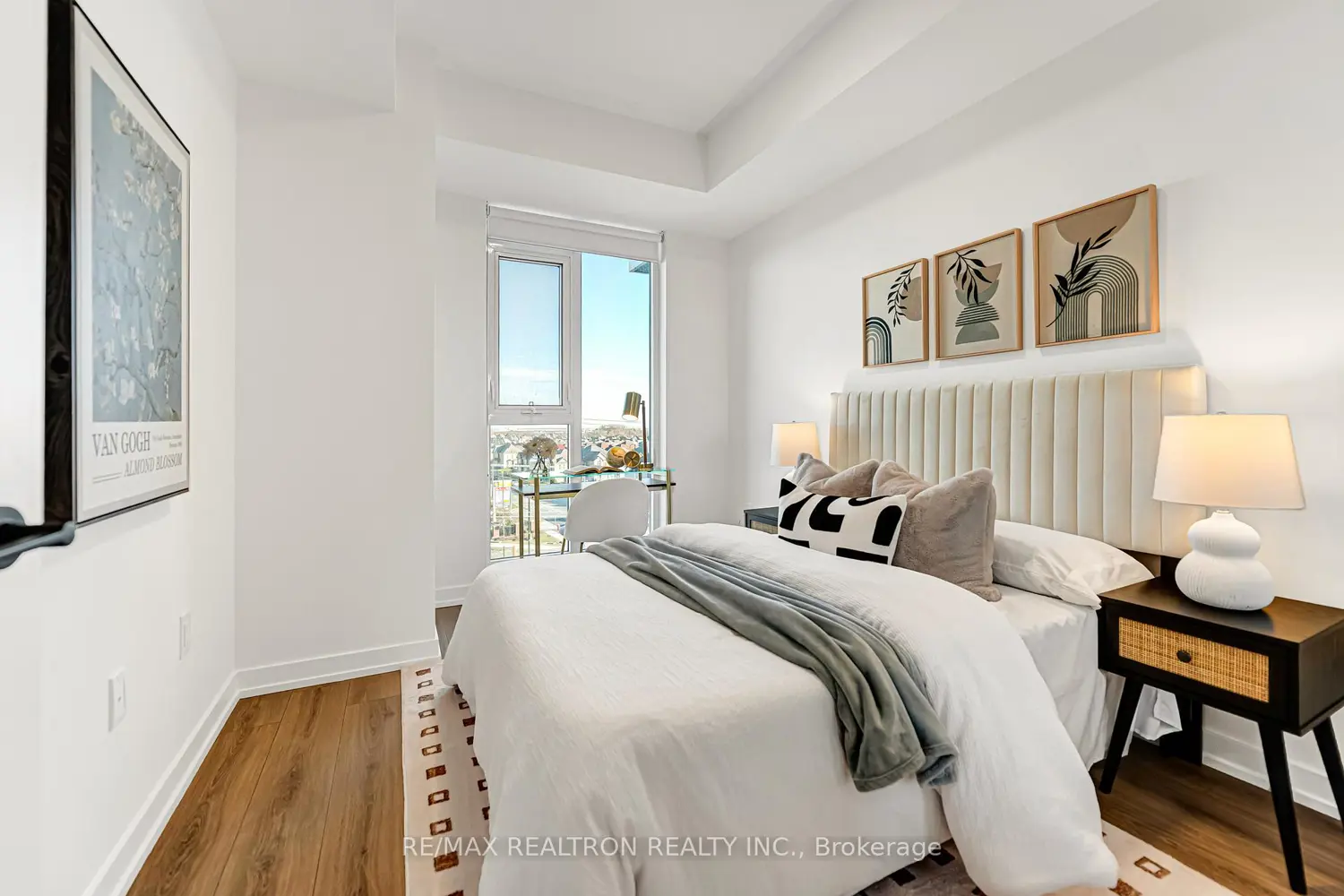 Additional image 13 of 10 Lagerfeld Drive 511