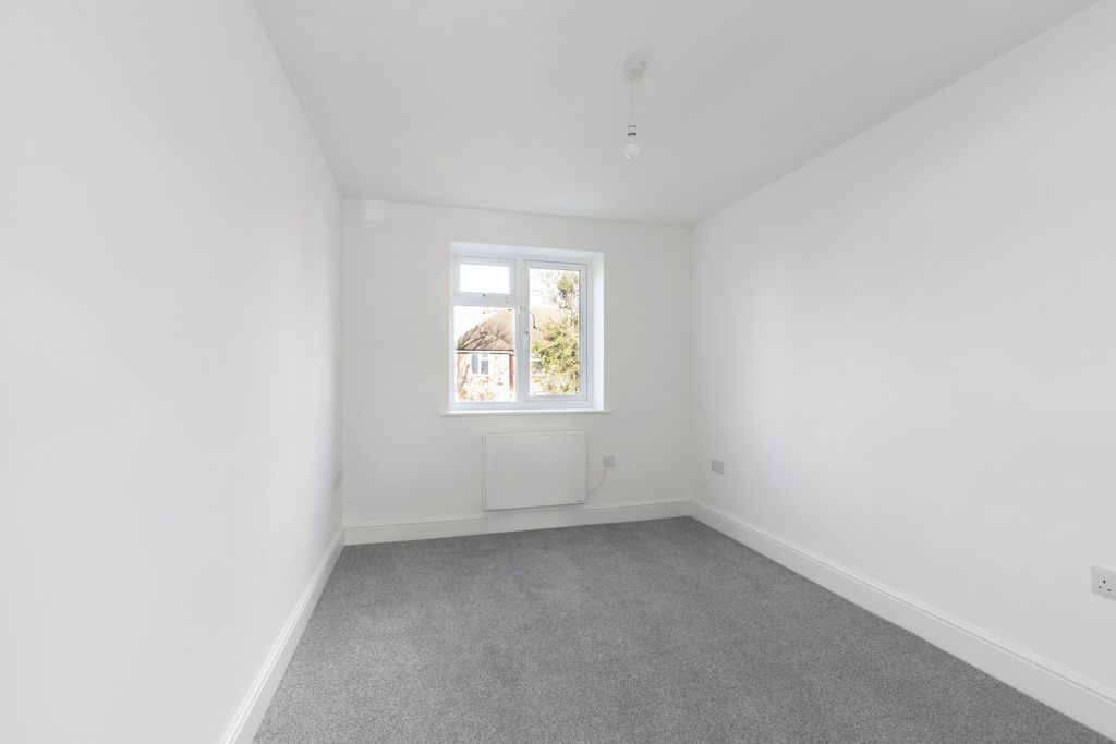 Additional image 6 of 2 bed flat to rentHales Road, Cheltenham GL52