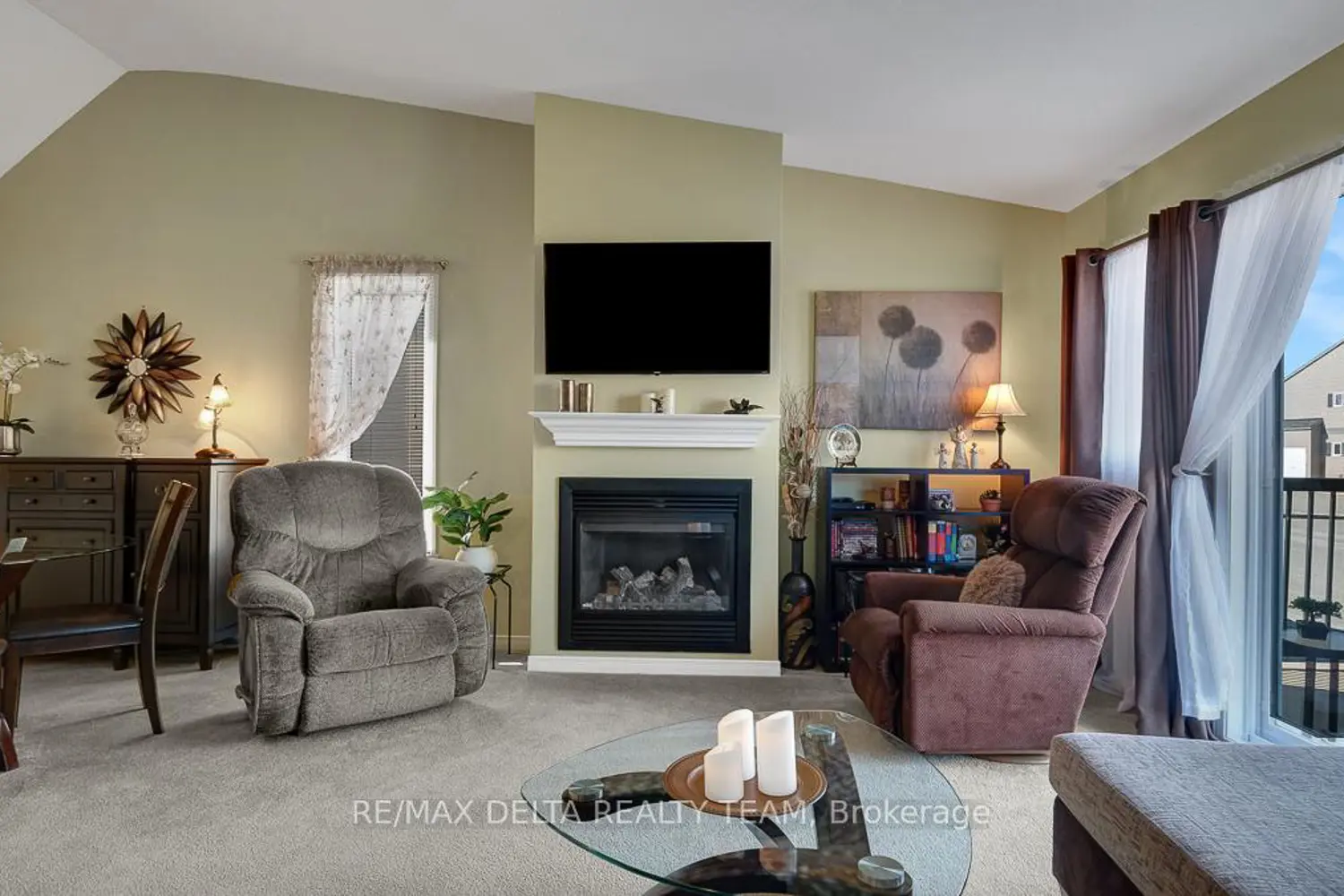 189 Eliot Street 111 photo 5
