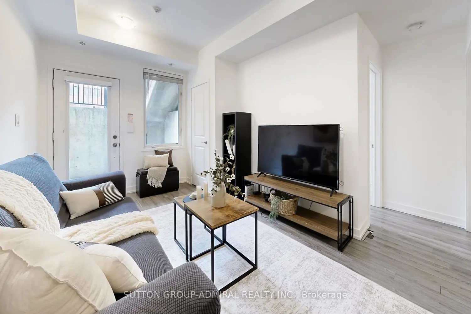 867 Wilson Avenue 1B