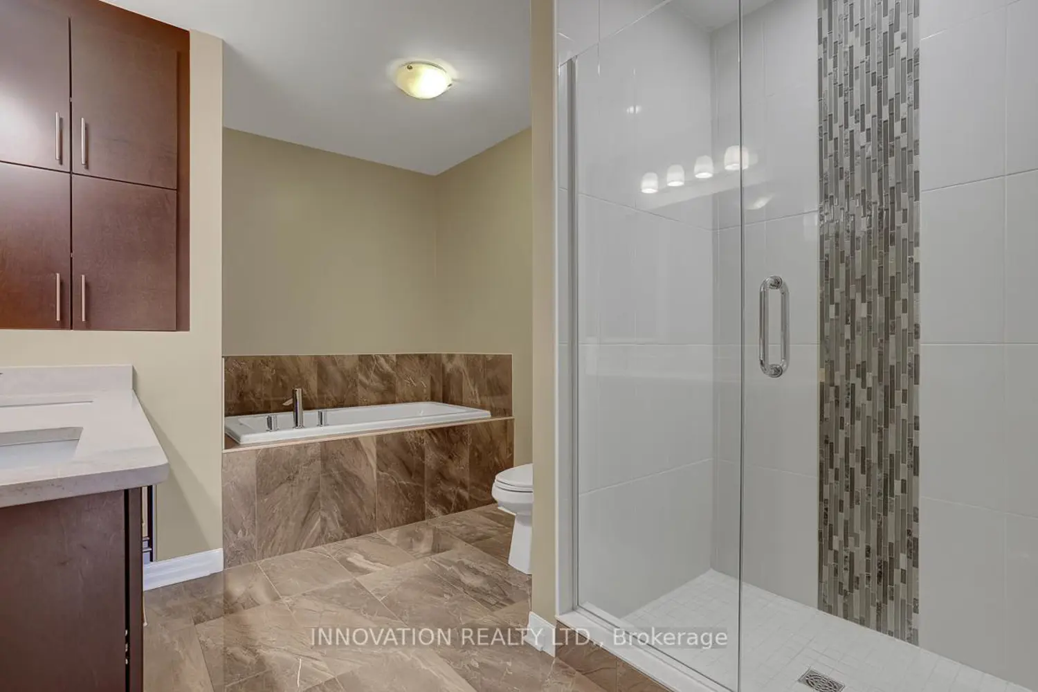 Additional image 11 of 561 Rioja Street