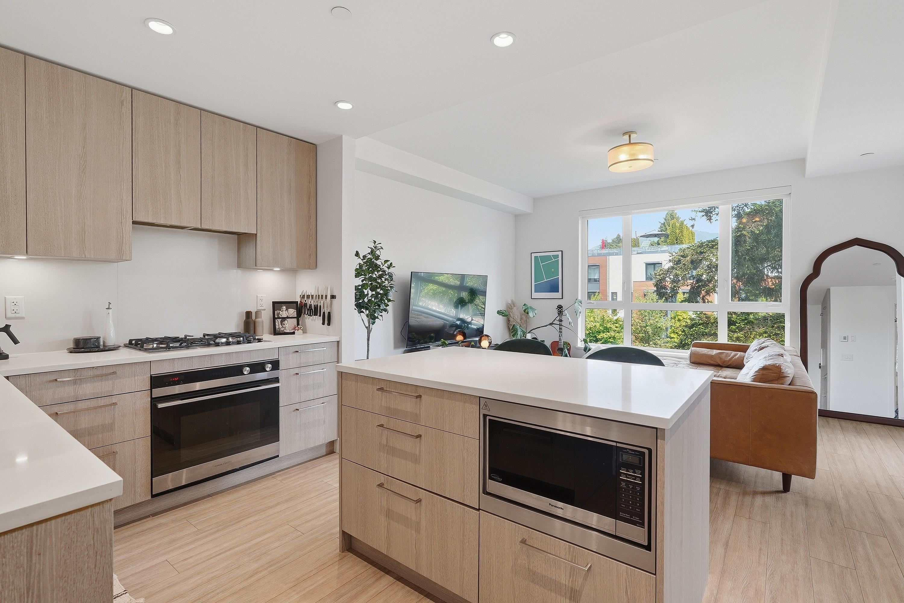 Additional image 2 of 311-707 3rd Street E, North Vancouver, BC, V7L 1G8