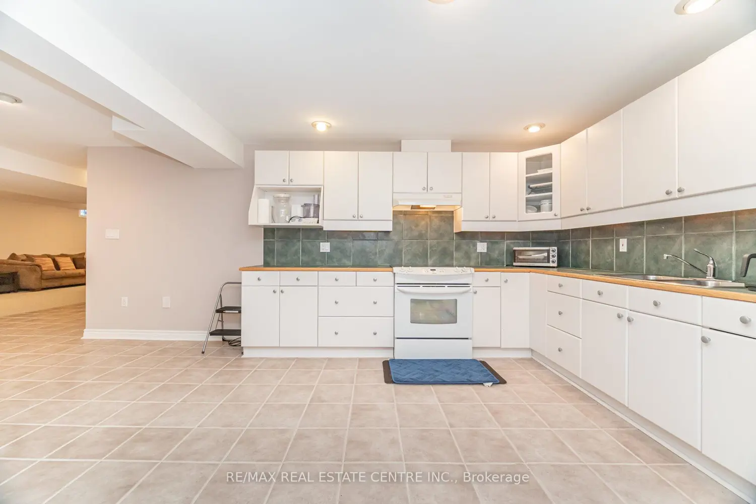 Additional image 16 of 327 Cavendish Drive