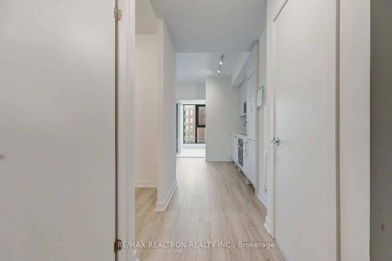 Additional image 7 of 250 Lawrence Avenue 416