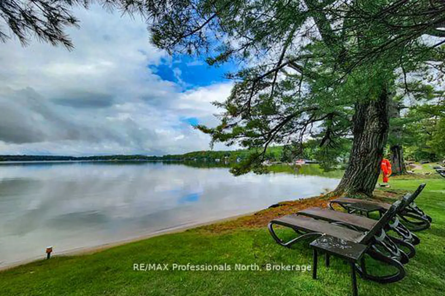 3876 Muskoka Road 118 Sandfield 2, Week 10