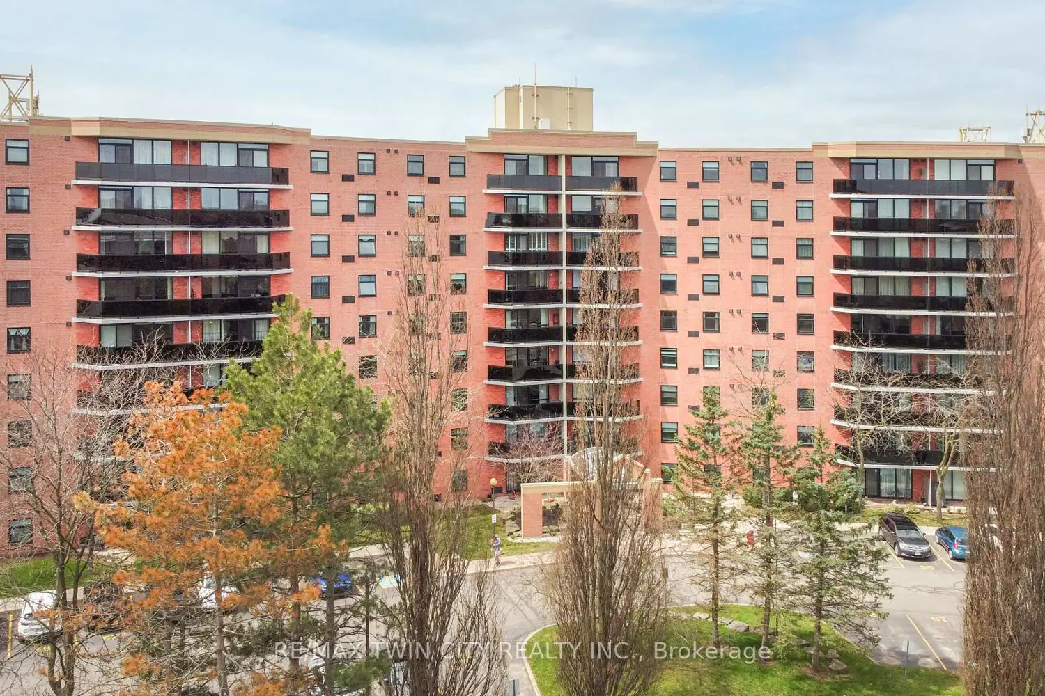 Additional image 17 of 9 Bonheur Court 207