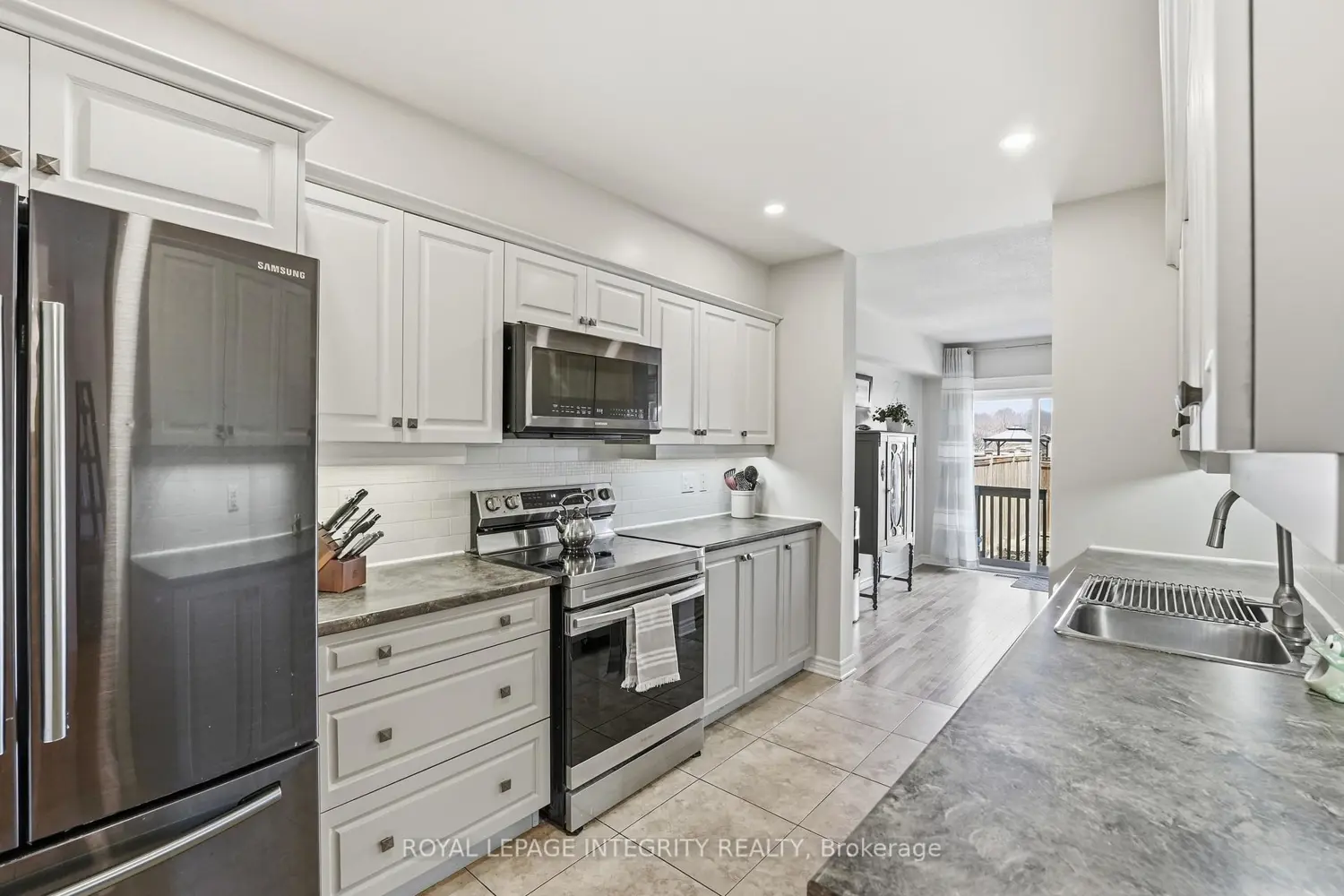 Additional image 9 of 1036 Marconi Avenue