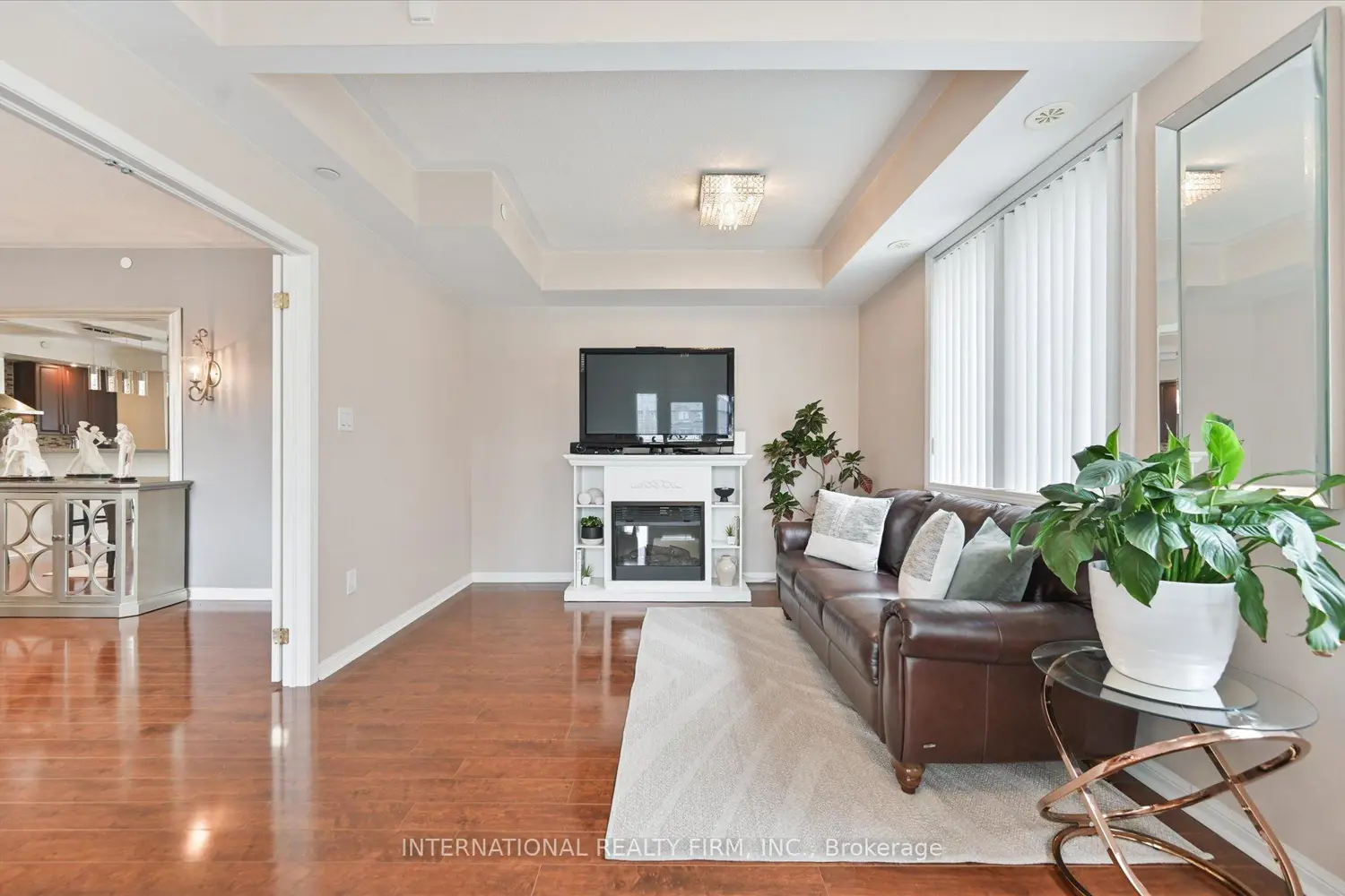 Additional image 9 of 3075 Thomas Street 111