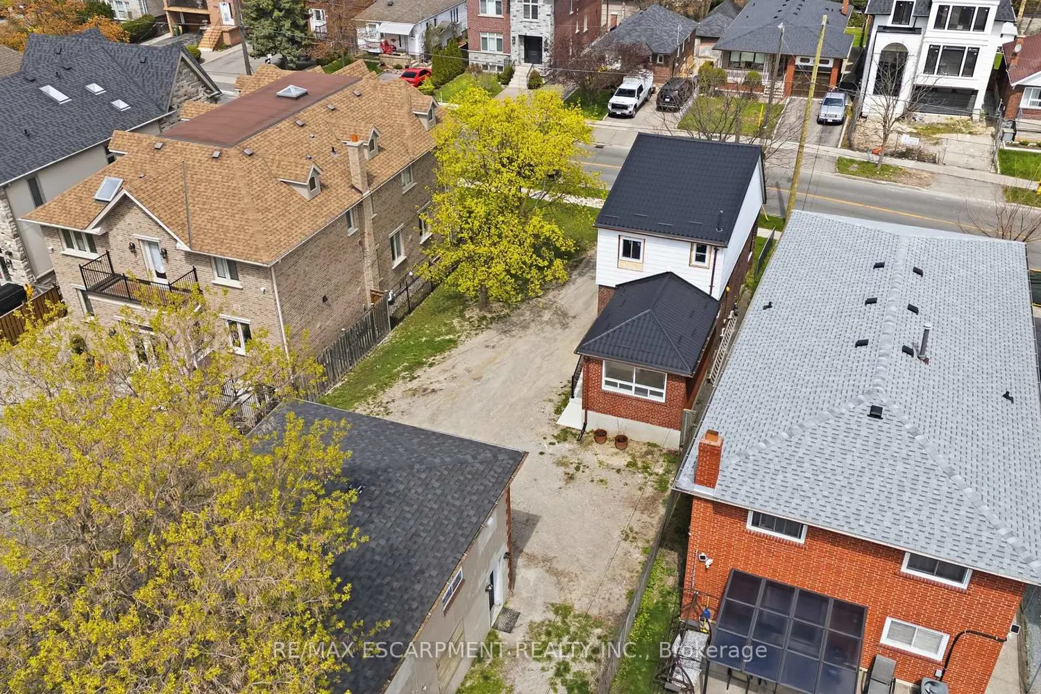 Additional image 18 of 1049 Glencairn Avenue