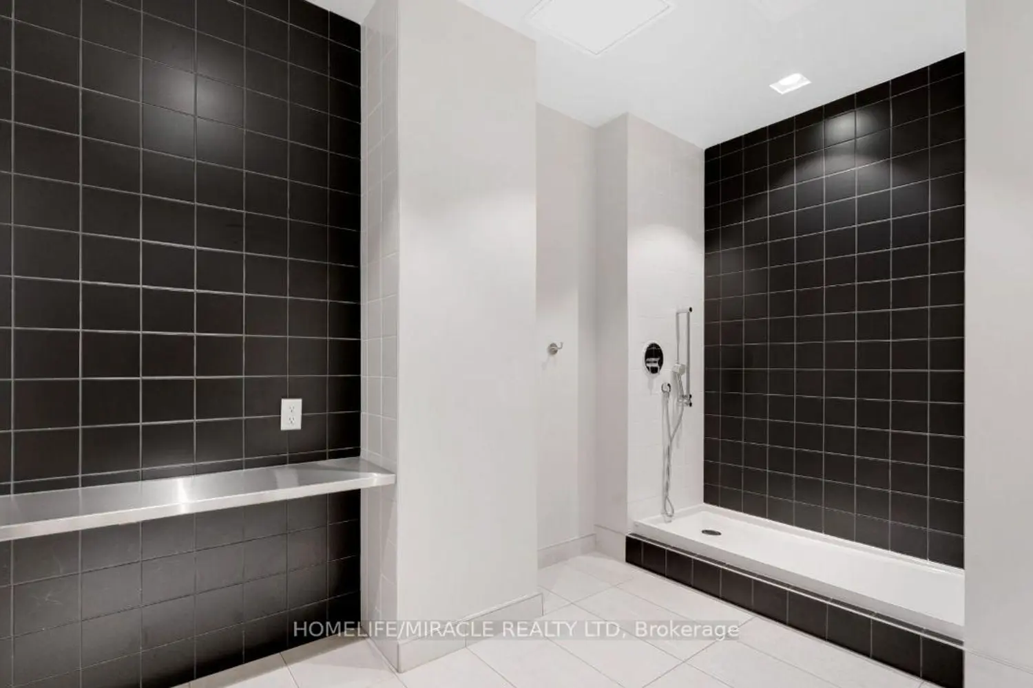 Additional image 15 of 36 Zorra Street 320