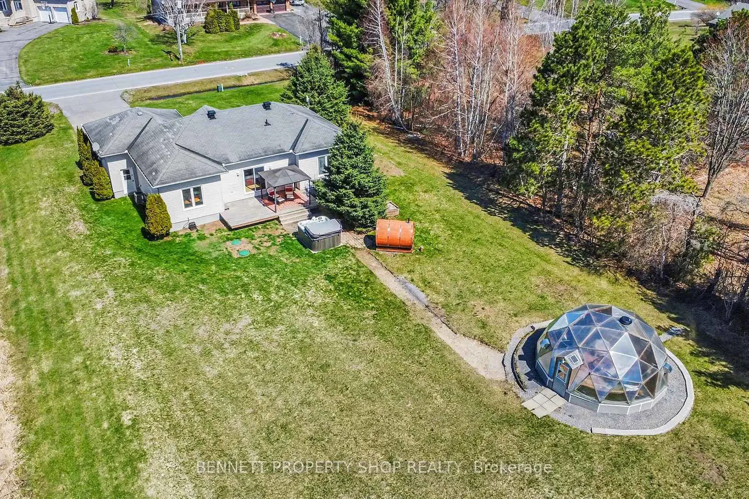 2030 Kingsley Street photo 2