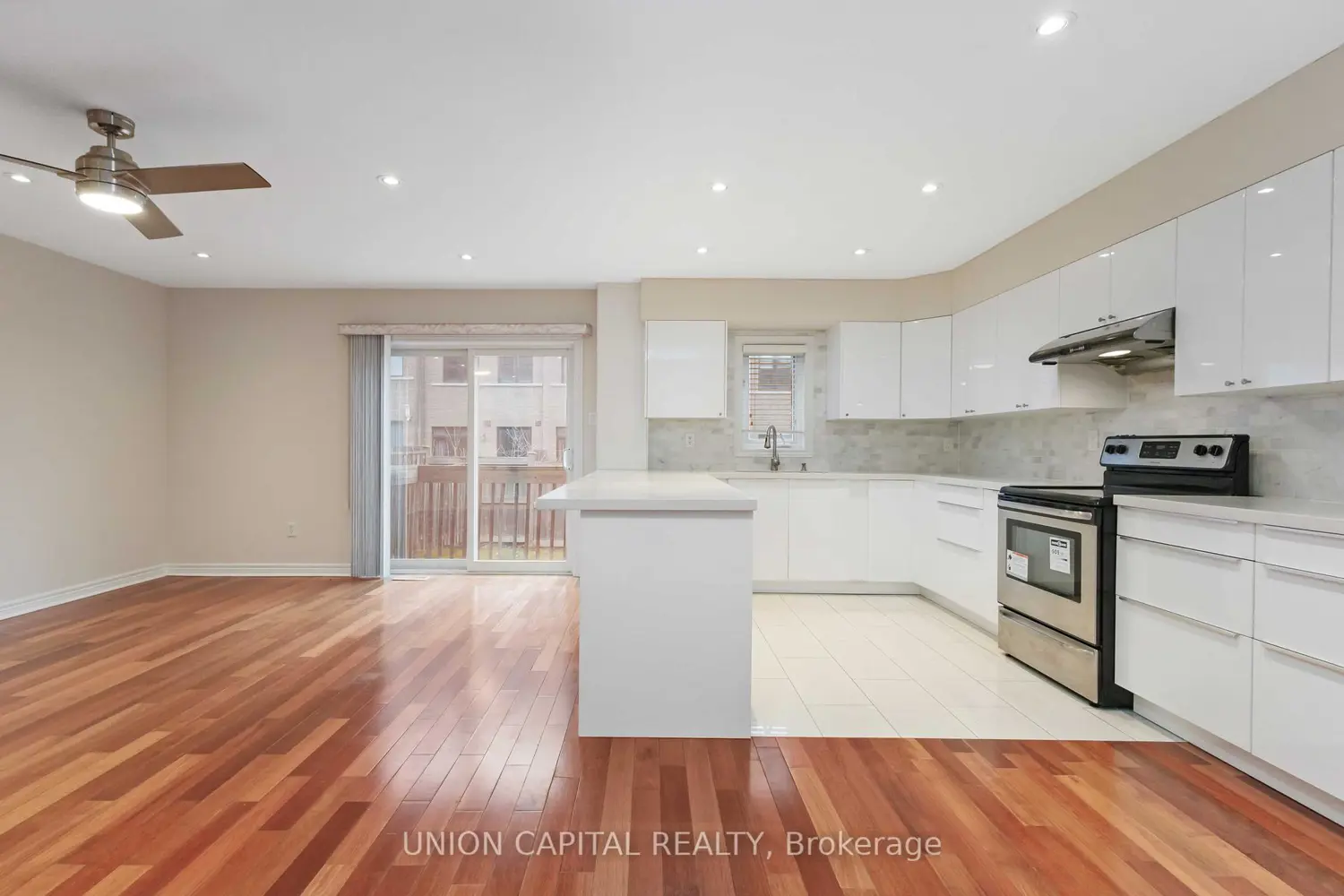 Additional image 8 of 25 Maple Ridge Crescent