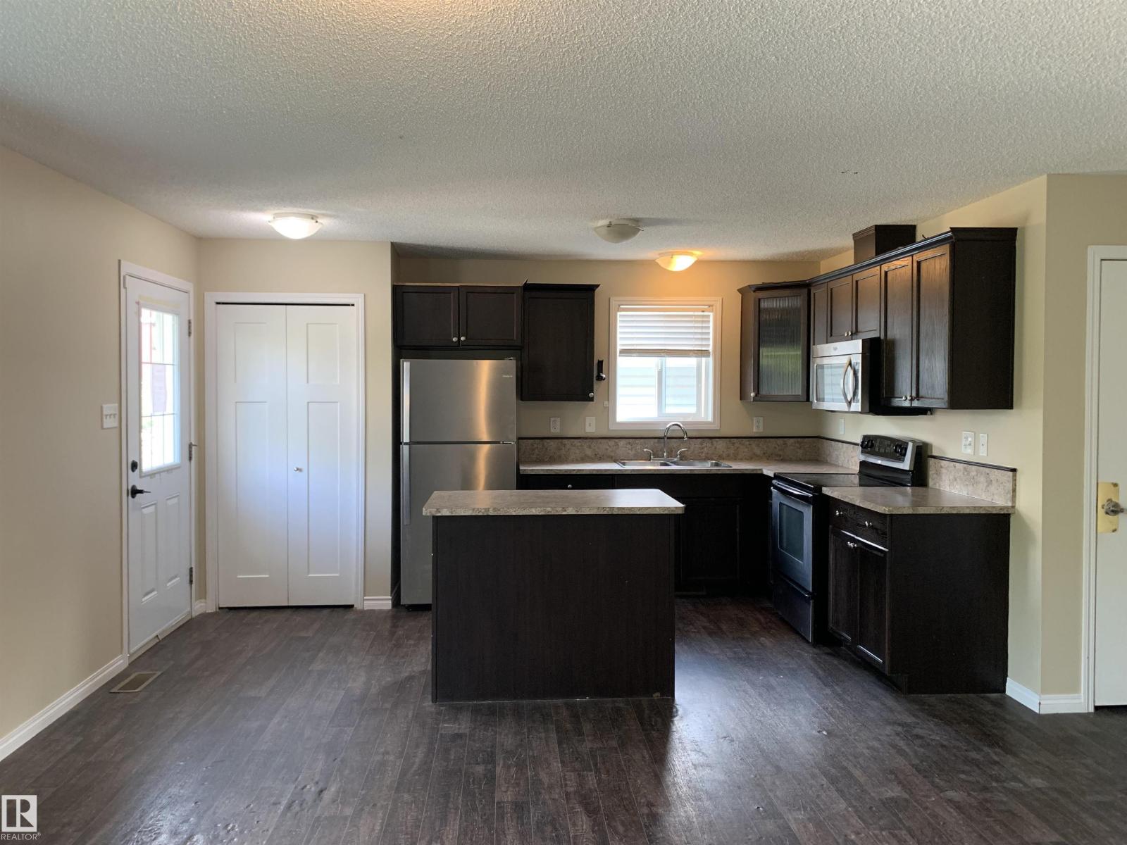 Additional image 5 of 11824 93 Street NW, Edmonton, AB, T5G1E3