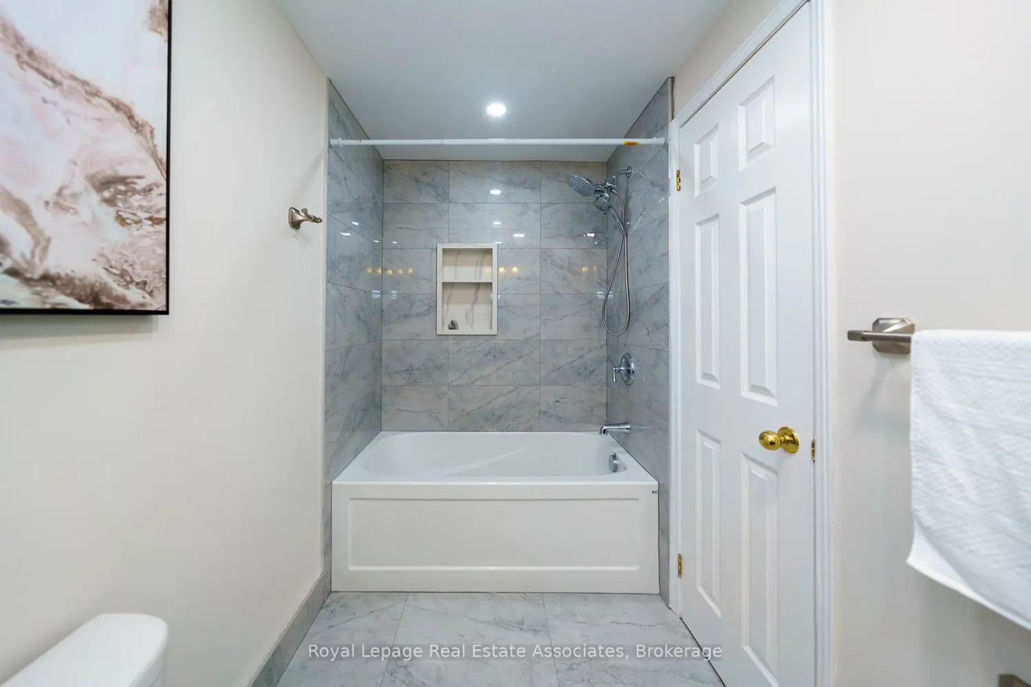 Additional image 11 of 6763 Dolmage Court