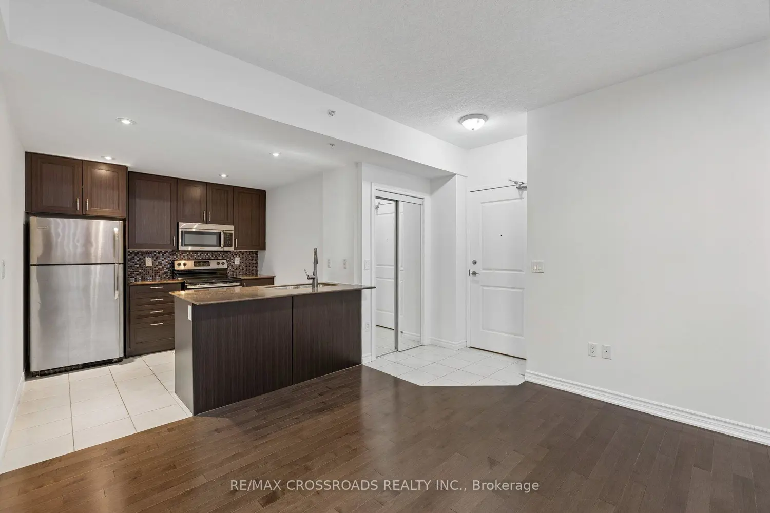 Additional image 9 of 427 Aberdeen Avenue 201