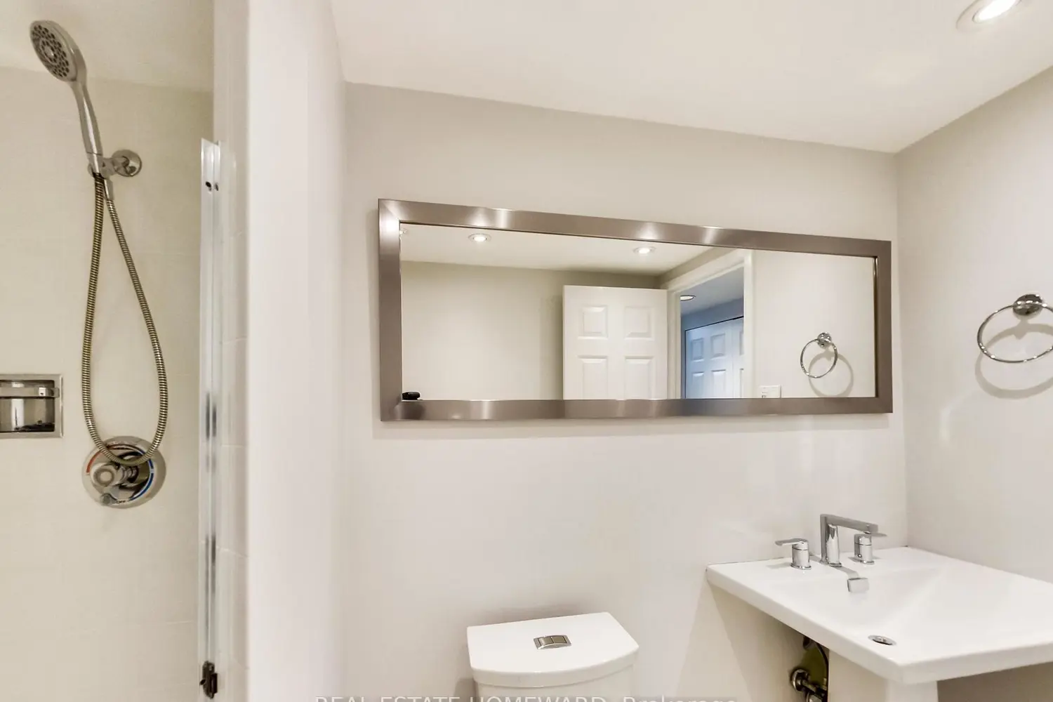 Additional image 8 of 77 Harbour Square 1208