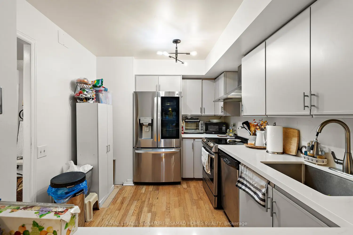 Additional image 8 of 1177 Yonge Street 210