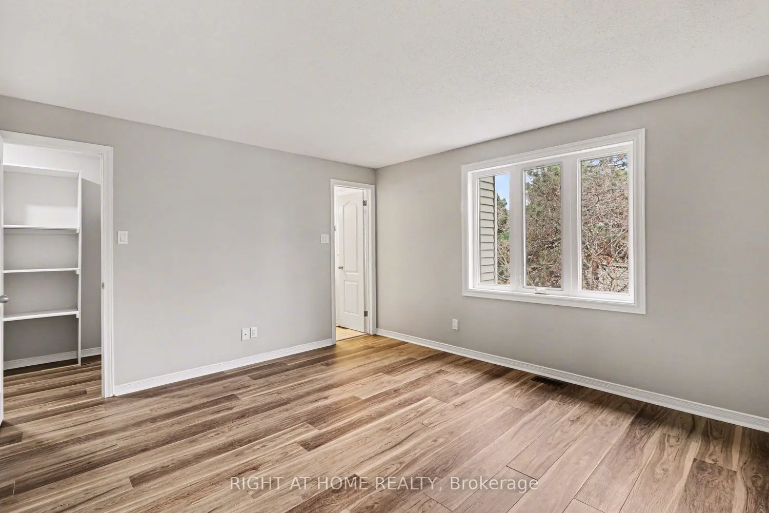 Additional image 17 of 26 Wrenwood Crescent