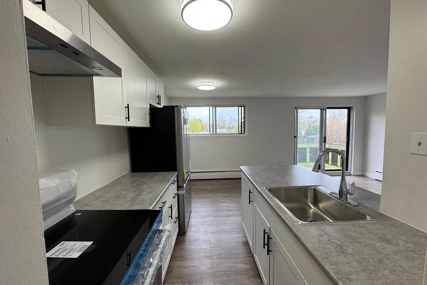 Additional image 9 of 1825 Whitney Street 307