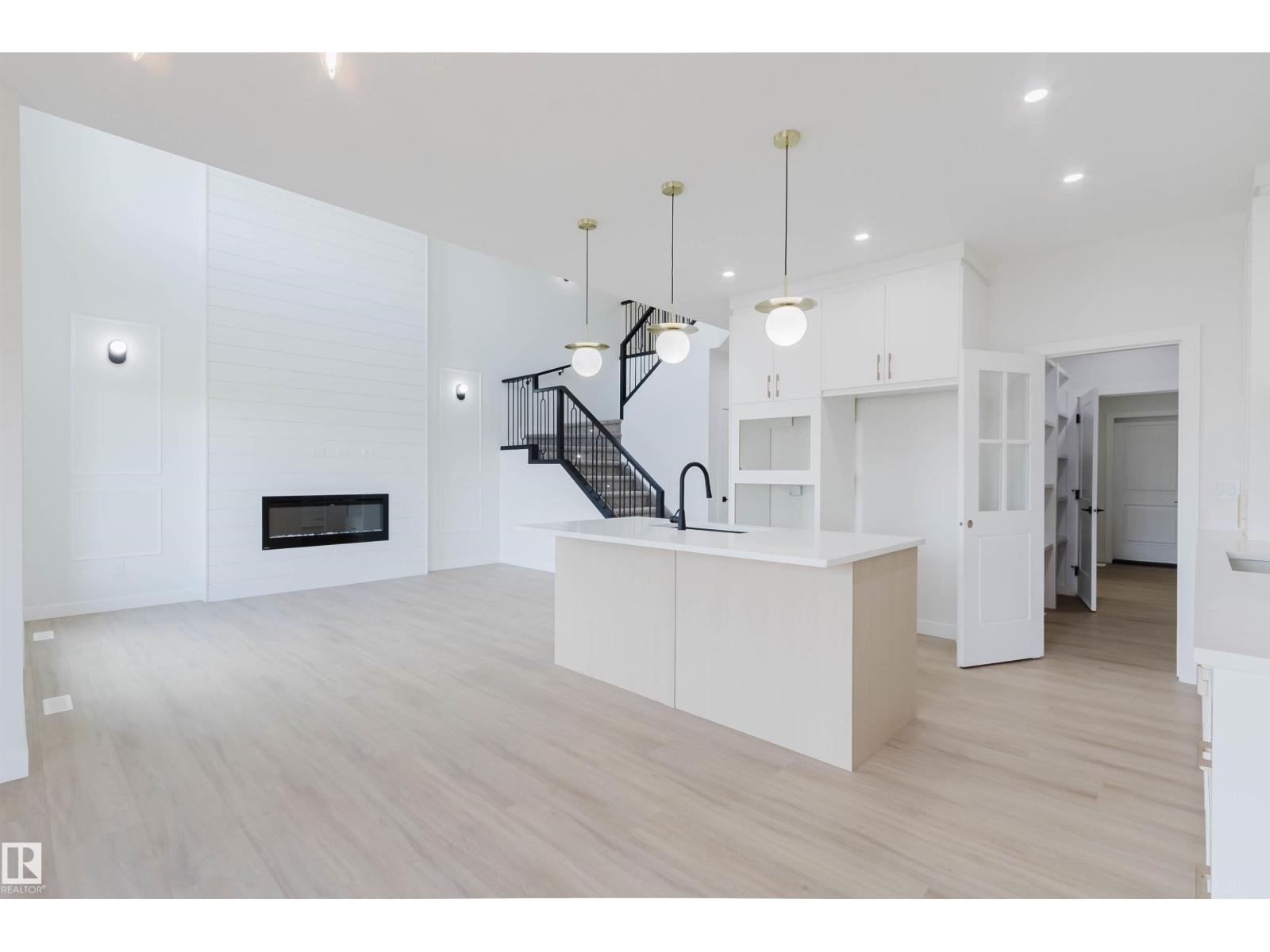 226 Edgemont Grove NW, Edmonton, AB, T6M3J6