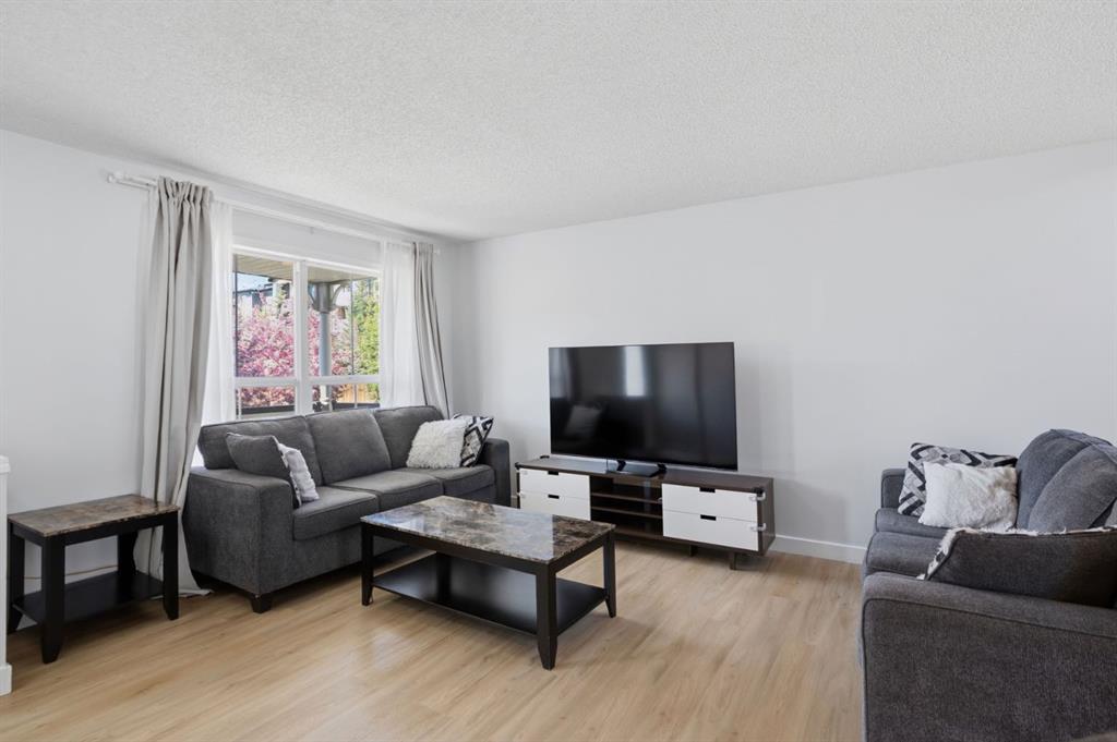 Additional image 5 of 80 Prestwick Bay SE, Calgary, AB, T2Z 4S4