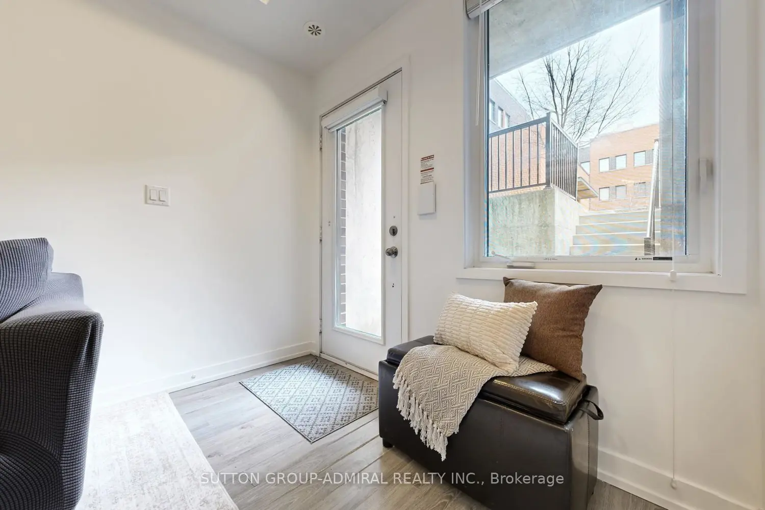 Additional image 3 of 867 Wilson Avenue 1B