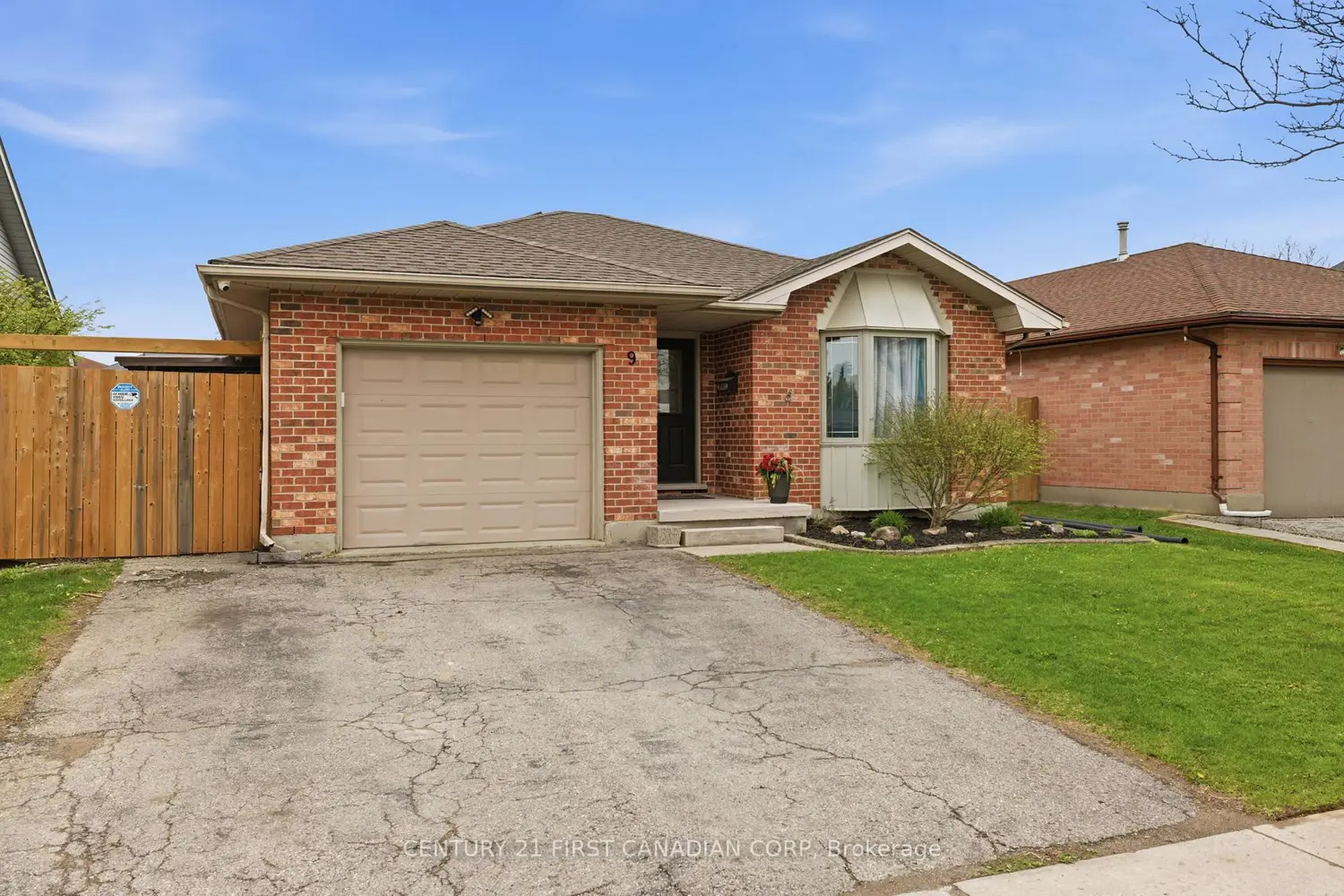 9 Bonaparte Lane