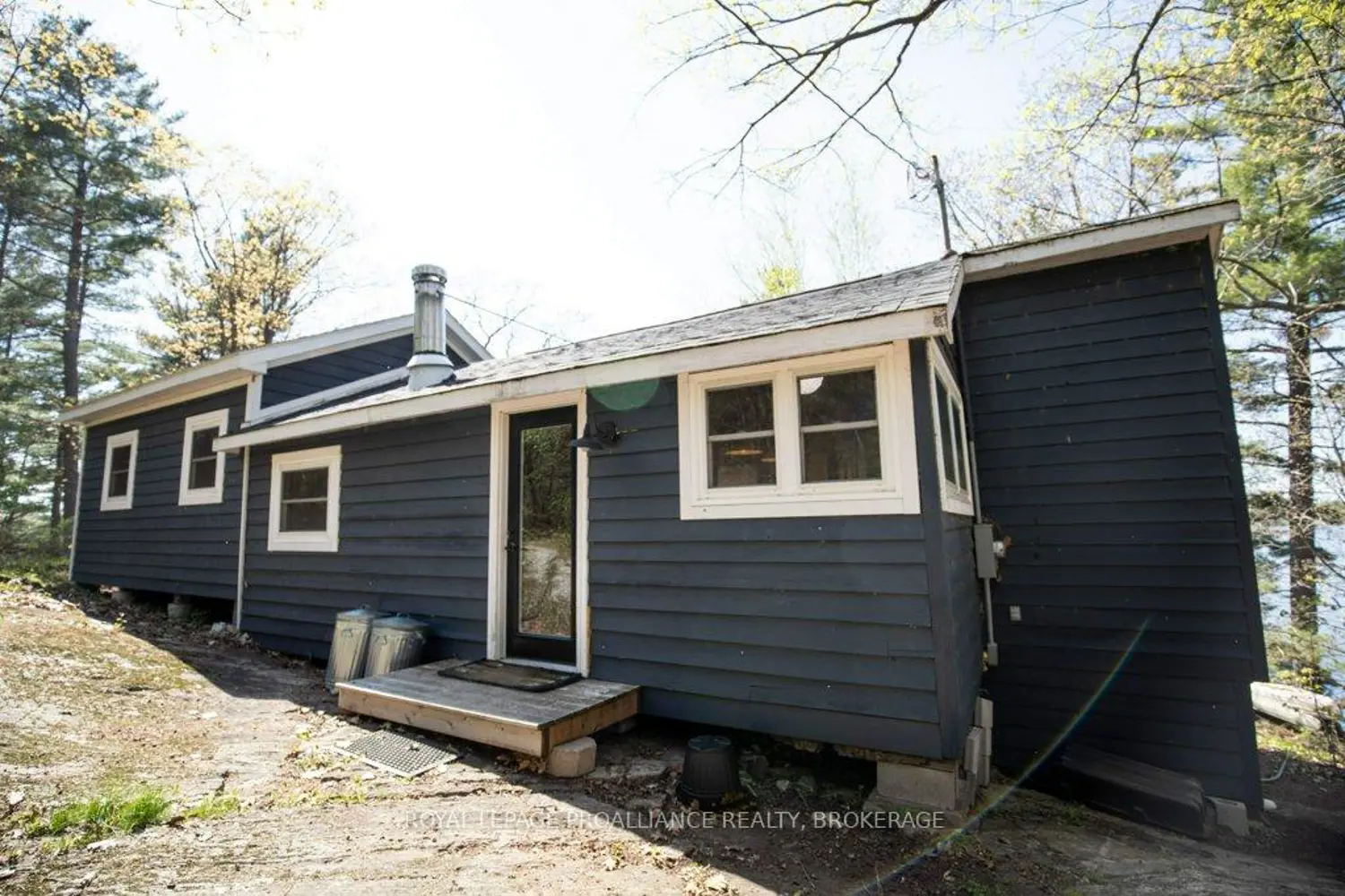 Additional image 16 of 1055B Vilalta Lane