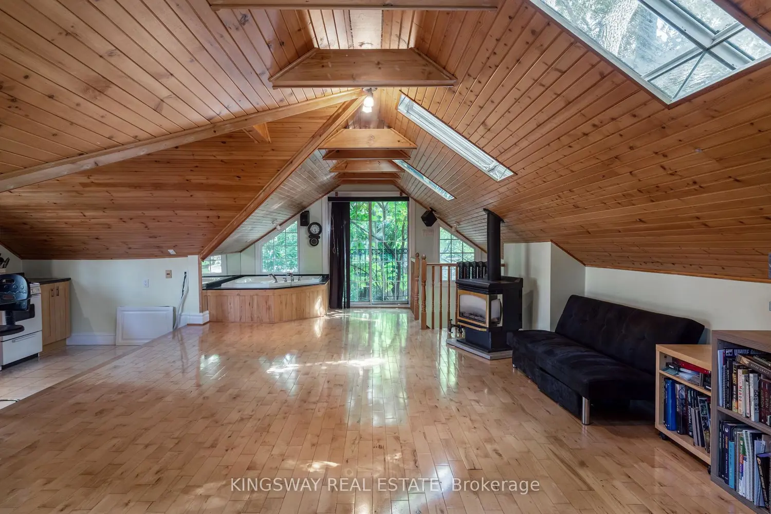 Additional image 19 of 166 High Park Avenue