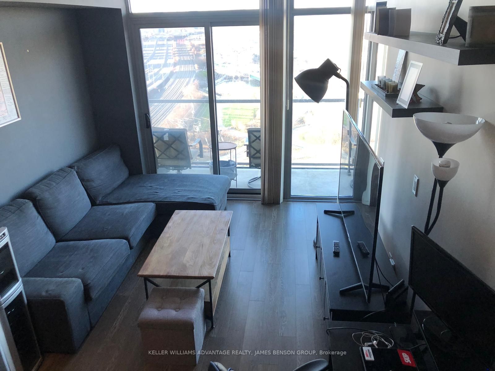 1604-105 The Queensway Avenue, Toronto, ON, M6S 5B5