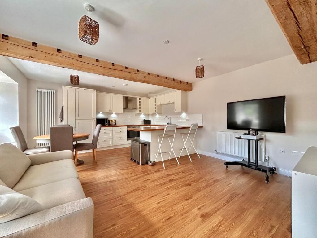 Additional image 2 of 3 bed flat to rentAvening, Tetbury GL8