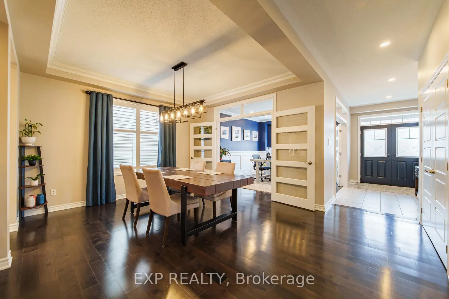 840 Stallion Crescent photo 5