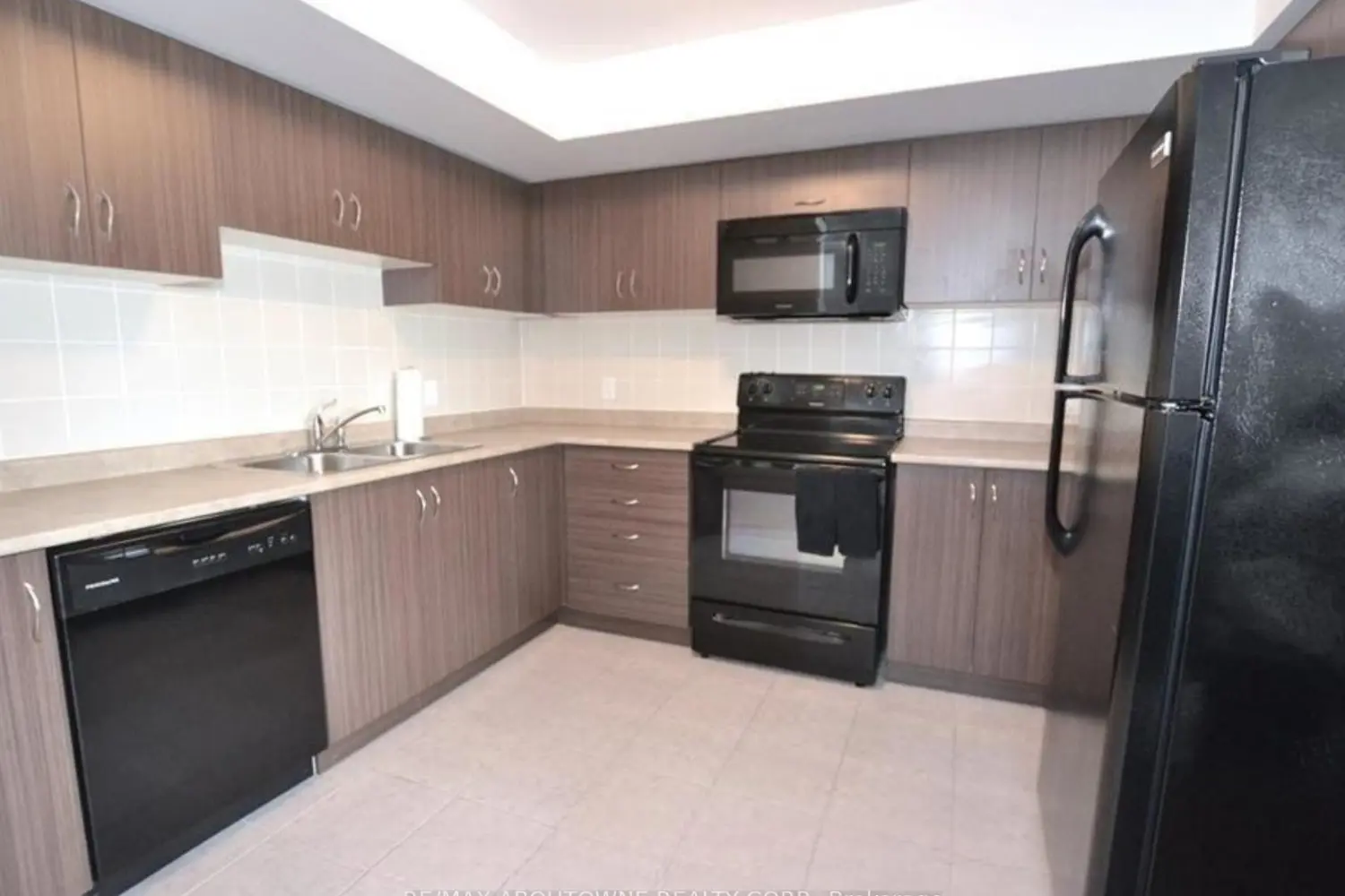 Additional image 7 of 2441 Greenwich Drive 1