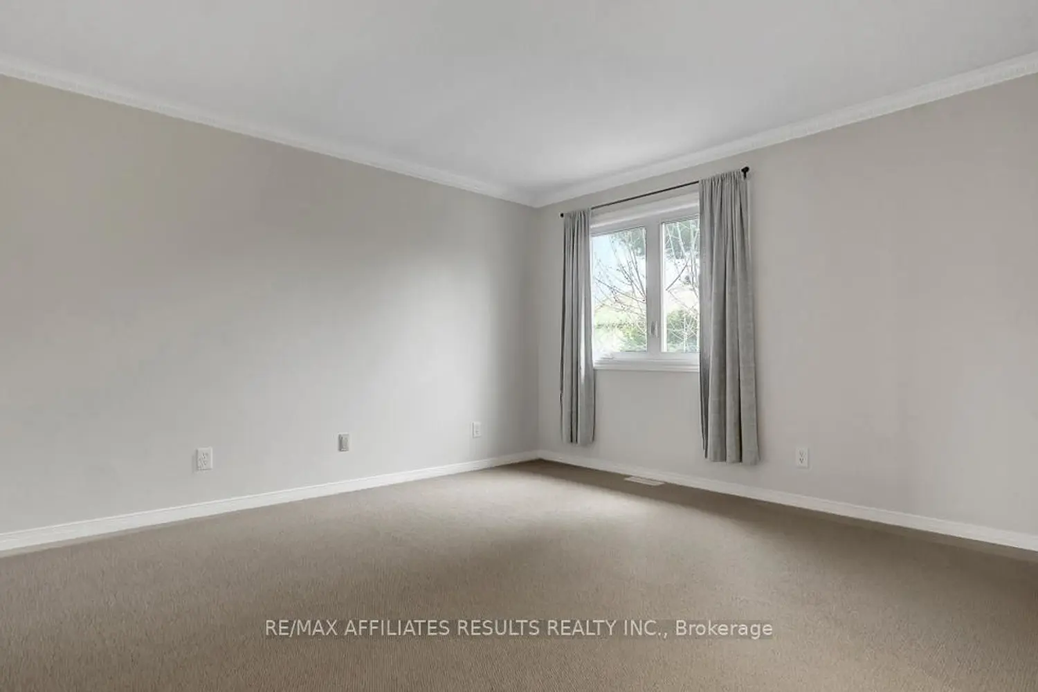 Additional image 8 of 13 Springcreek Crescent
