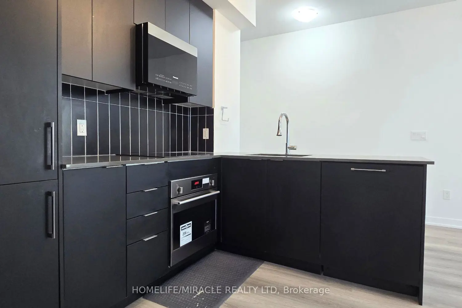 Additional image 2 of 10 Abeja Street 2118