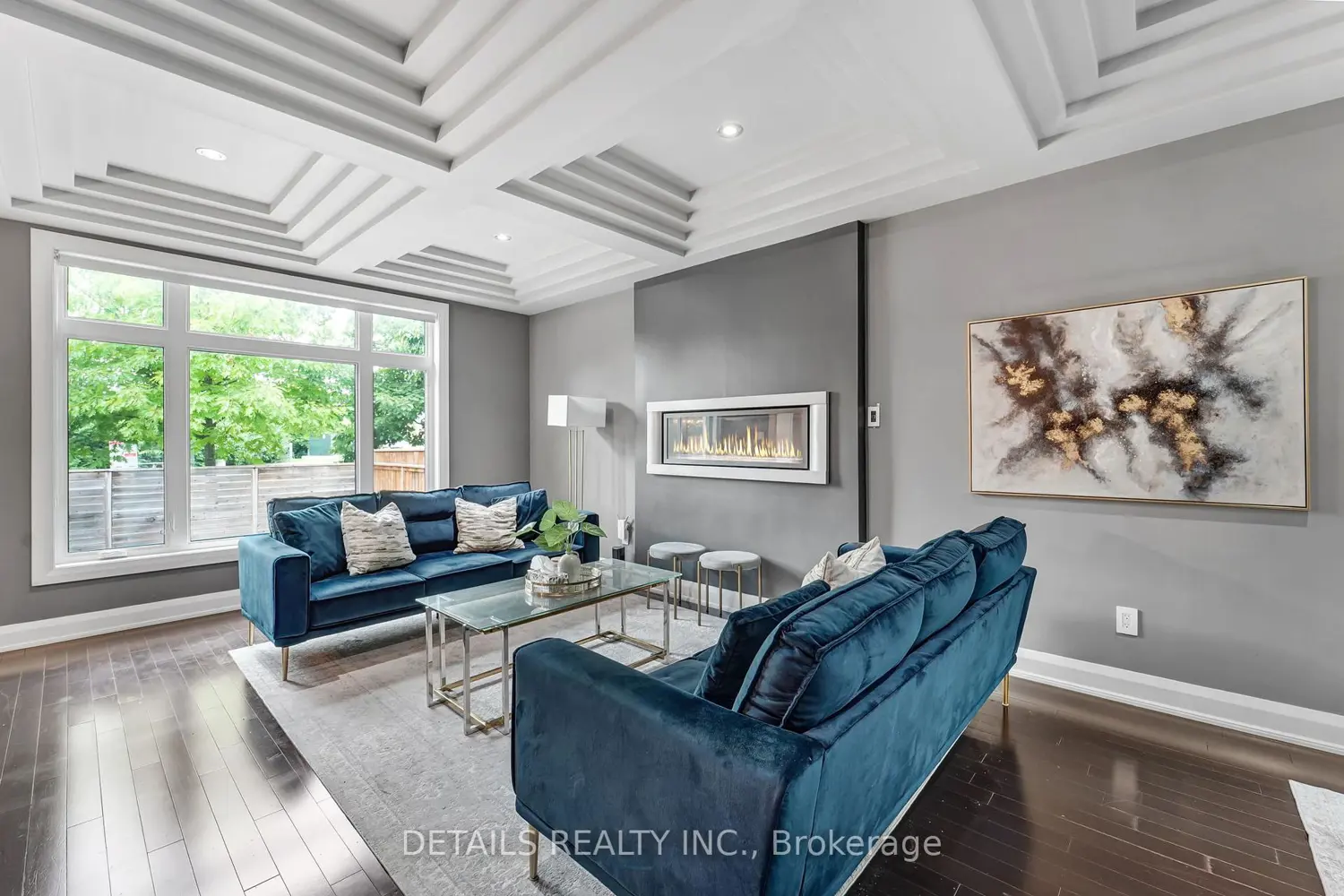 71 Eleanor Drive photo 5