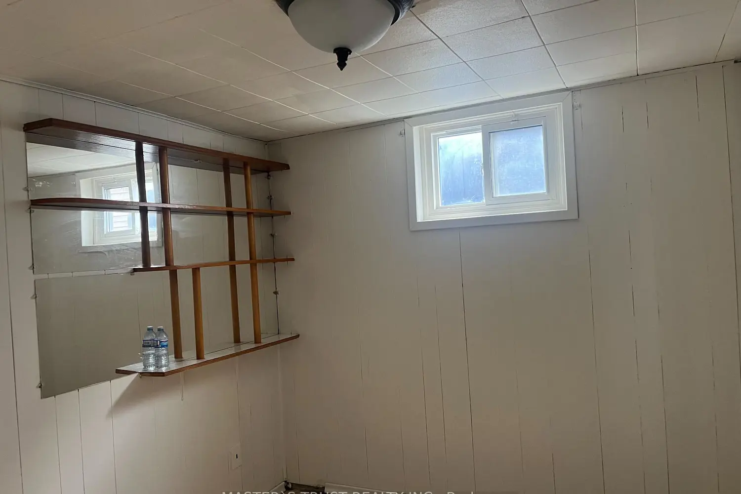 Additional image 18 of 5568 Drummond Road