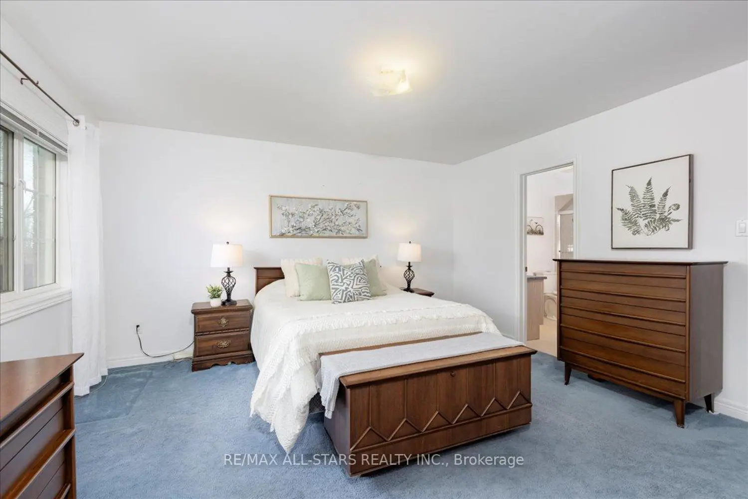 32 Lancaster Court photo 5