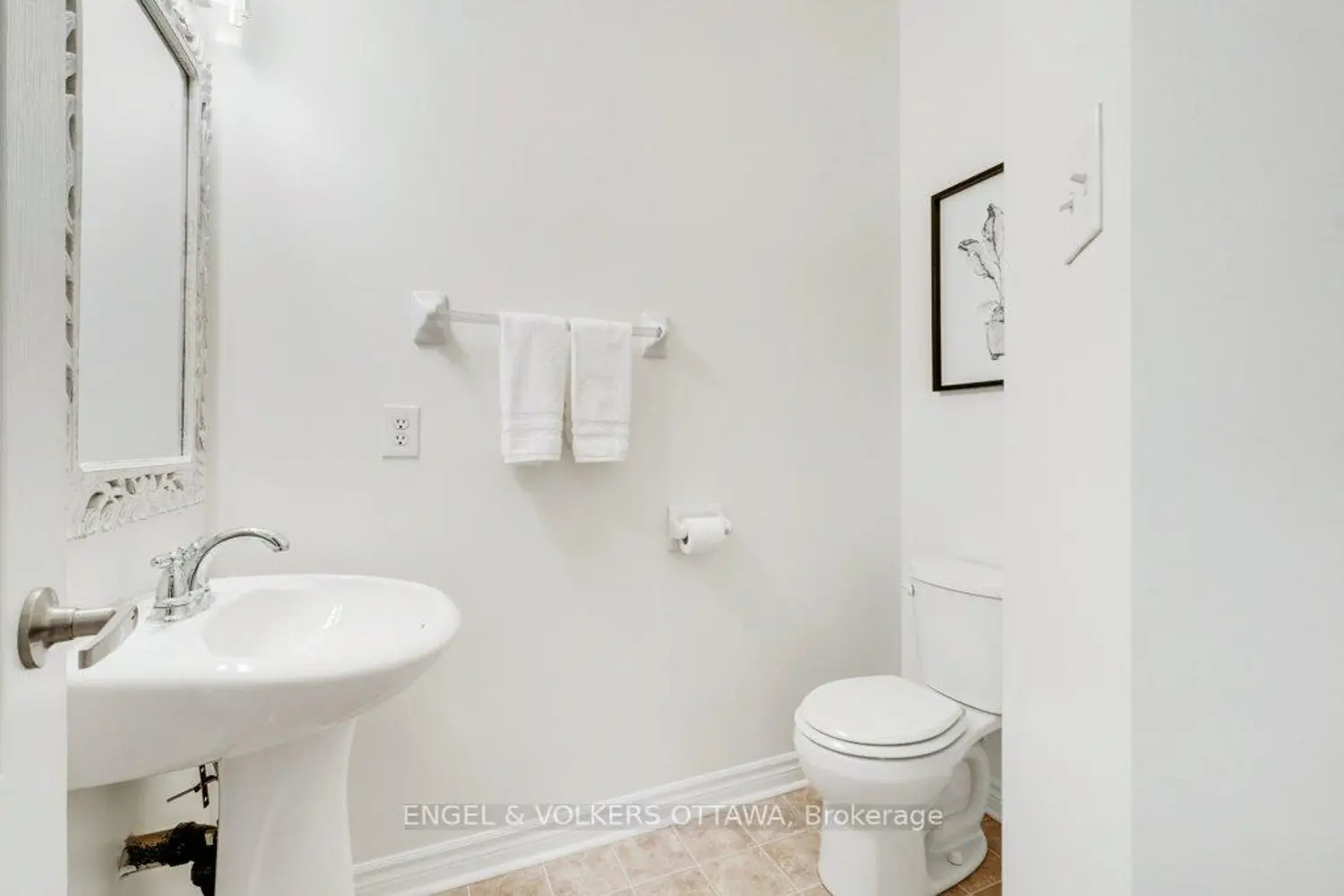 2531 Stone Cove Crescent photo 3